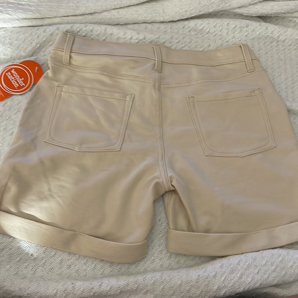 never worn - Picture 2 of 2